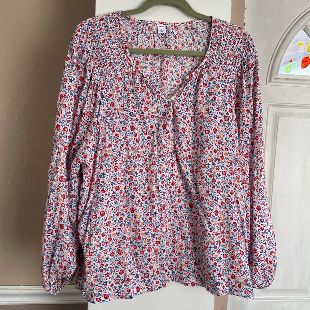 Floral XL Old Navy Long Sleeve blouse